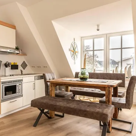 Apartmán Fewo-9-kuestenliebe-villa-vogelsang-binz-3-raum-balkon-sauna-parkplatz-strandnah *