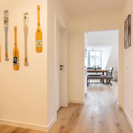 Apartmán Fewo-9-kuestenliebe-villa-vogelsang-binz-3-raum-balkon-sauna-parkplatz-strandnah *